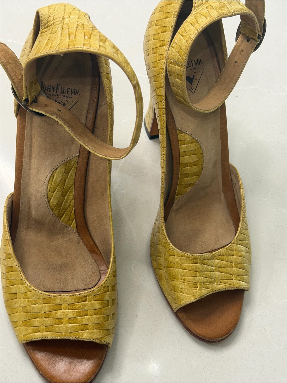John Fluevog Miracles Marvel Yellow Woven Leather Peep Toe Heels Size 9 - Picture 11 of 15